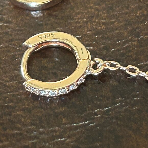 925 Sterling Silver Double Piercing Handcuff Chain Hoop Earrings - Picture 6 of 8